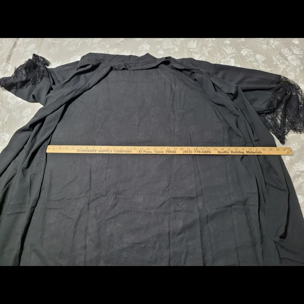 🎉HP🎉 Robe. Light weight. Black. 5X. Shein - Picture 3 of 4